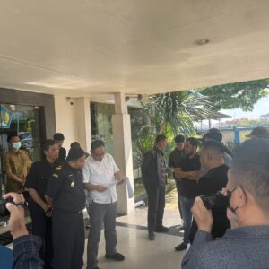Demo di Bea Cukai Kendari, Ampuh Sultra Desak Pencabutan Izin Kawasan Berikat Morosi! Demo di Bea Cukai Kendari, Ampuh Sultra Desak Pencabutan Izin Kawasan Berikat Morosi!