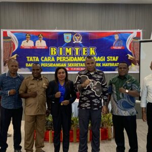 Mantapkan Profesionalisme Lewat Penutupan Bimtek Persidangan DPRK Maybrat di Sorong Mantapkan Profesionalisme Lewat Penutupan Bimtek Persidangan DPRK Maybrat di Sorong