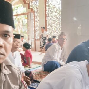 Jalin Silaturahmi, Bhabinkamtibmas Desa Pasir Jaya Laksanakan Jumat Keliling di Masjid Nurul Falah Jalin Silaturahmi, Bhabinkamtibmas Desa Pasir Jaya Laksanakan Jumat Keliling di Masjid Nurul Falah
