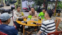 Bhabinkamtibmas Desa Pasir Jaya Sambang Warga untuk Jalin Silaturahmi dan Himbauan Kamtibmas