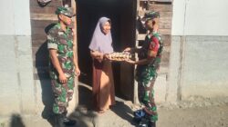 Saling Berbagi Di Jum’at Berkah,  Babinsa Koramil 1505-05 Sofifi Berikan Bantuan Sembako Kepada Warga Kurang Mampu