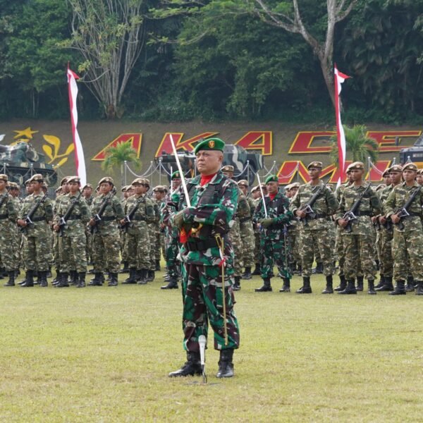 600 Kadet Unhan RI Ditetapkan sebagai Komponen Cadangan Sekjen Kemhan Resmi Tutup Diksarmil di Akmil