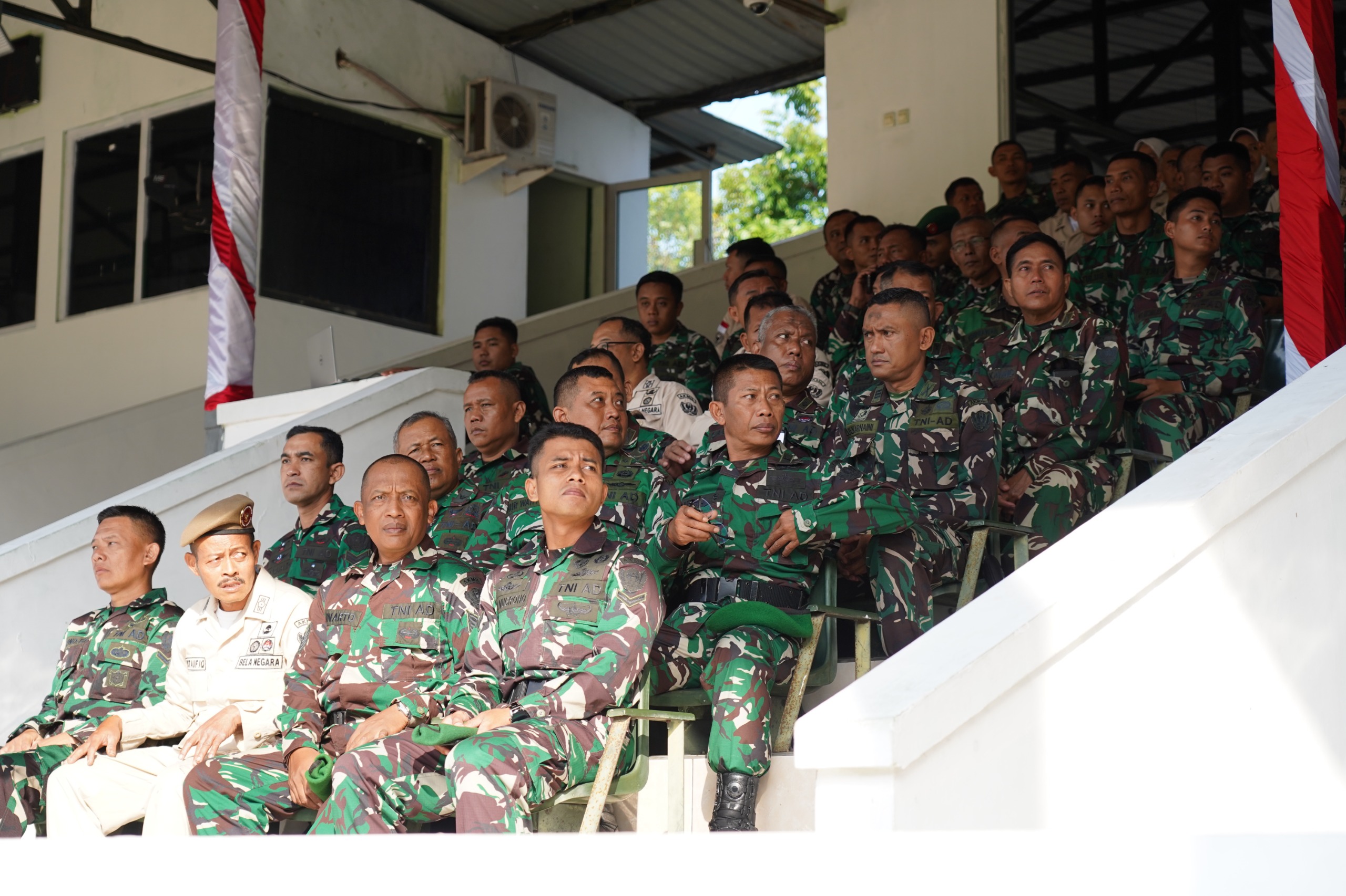 Gubernur Akmil Tekankan Etika Disiplin dan Kepedulian Personel Militer dan PNS