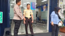 Bhabinkamtibmas Polsek Cikupa Sosialisasikan Layanan 110 di Desa Bojong