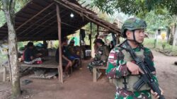Menjalin Kedekatan, Satgas Yonif 312/KH Anjangsana ke Tokoh Masyarakat Kampung Kirely