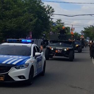 Kadispotdirga Lanud Sultan Hasanuddin Bersama Sekda Kabupaten Pinrang Melepas Parade Festival Dirgantara Bumi Lasinrang Tahun 2025 Kadispotdirga Lanud Sultan Hasanuddin Bersama Sekda Kabupaten Pinrang Melepas Parade Festival Dirgantara Bumi Lasinrang Tahun 2025