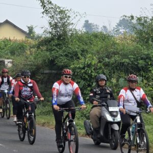 Gowes Sehat Bersama Forkopimda Blitar Peringati Hari Jadi Mahkamah Agung Ke 80