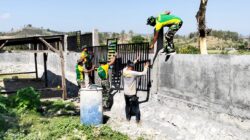 Satgas TMMD 125 Bojonegoro Bangun Pagar SDN Soko IV