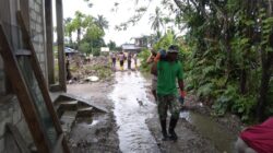 Hujan Deras Tidak Melunturkan Semangat Satgas TMMD 125 Kodim 1506/Namlea