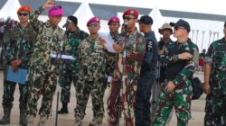 Letkol (Mar) Helilintar Setyojoyo Laksono Danyonif 2 Marinir Pimpin Demonstrasi Taktis, Tunjukkan Profesionalisme Prajurit di Geladi Gelar Pasukan