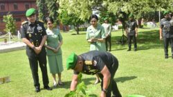 Mayjen TNI Arnold A.P. Ritiauw Laksanakan Penanaman Pohon di Akmil Sebagai Tradisi Perpisahan