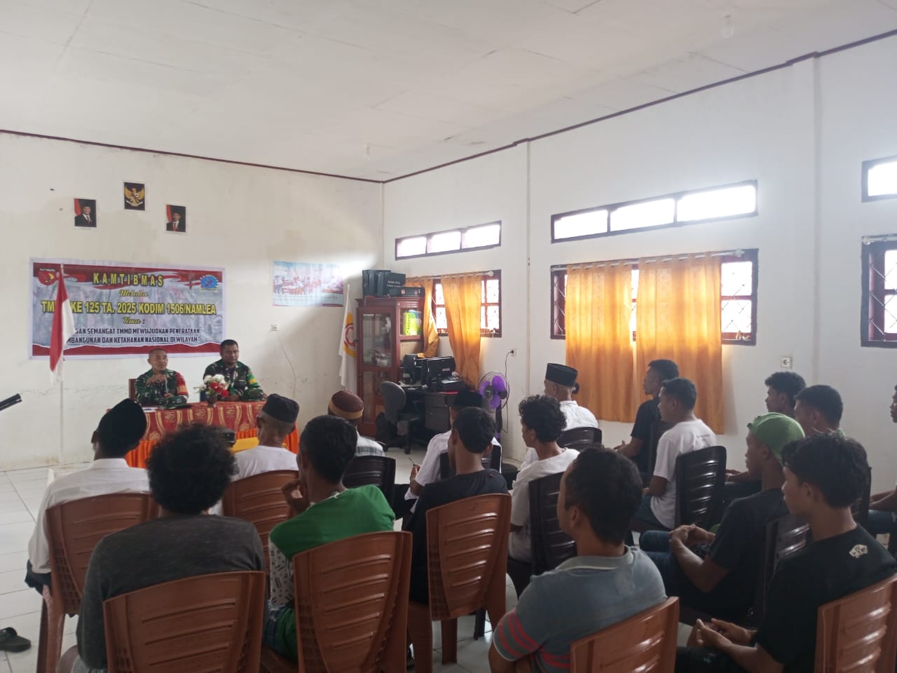 Satgas TMMD Kodim 1506/Namlea Melaksanakan Kegiatan Sosialisasi Tentang Keamanan dan Ketertiban Masyarakat (Kamtibmas) di Desa Hote