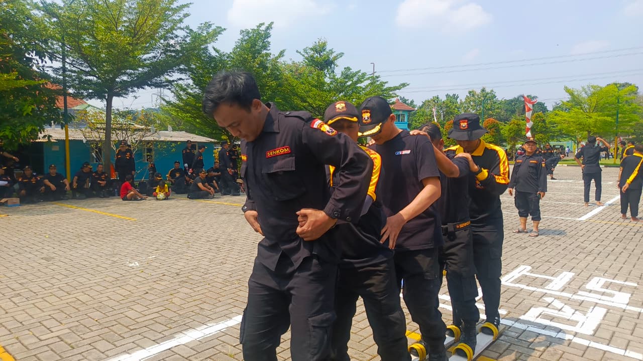 Senkom Mitra Polri Kabupaten Tangerang Ikuti Upacara dan Perlombaan HUT RI ke-80 di Pusdiklat Sawangan
