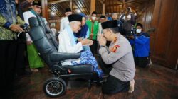 Kunjungi 2 Ponpes di Jatim, Kapolri: Amanat Presiden Menjaga Kerukunan