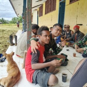 Karya Bakti Merah Putih Satgas Yonif 126/KC: Menyemai Harapan di SD Kampung Umap