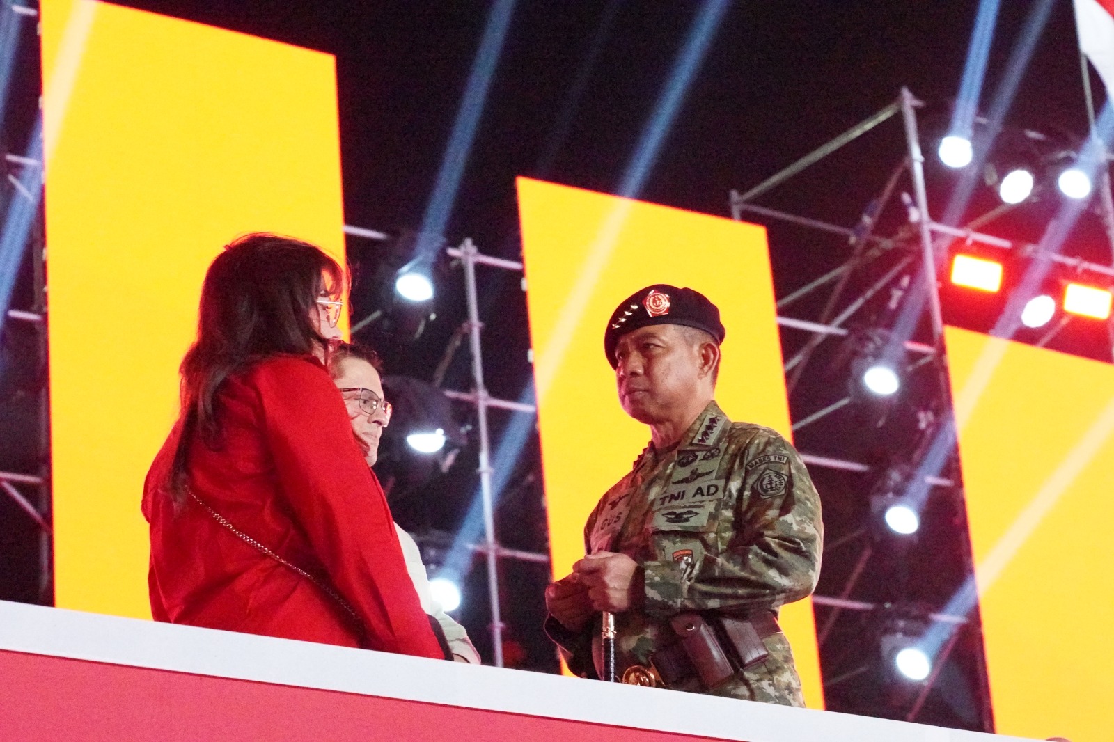 Panglima TNI Hadiri Pesta Rakyat dan Karnaval Bersatu HUT Kemerdekaan RI Ke-80 di Monas