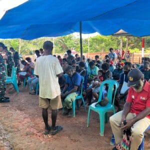 Nasi Kuning, Semangat Merah Putih: TNI dan Warga Gelar Syukuran Rayakan HUT RI di Kampung Kombut