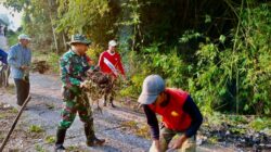 Dari Desa Jugo Babinsa Bersama Warga Kerja Bakti Wujudkan Lingkungan Bersih