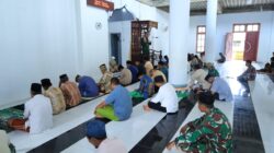 Di Tengah Pembangunan Desa, Satgas TMMD ke-126 Kodim 1505/Tidore Tetap Istiqamah Beribadah