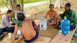 Kompak, Babinsa  Koramil 14/Tenggarong Seberang Dan Bhabinkamtibmas  Komsos Bersama Dengan Warga Binaan