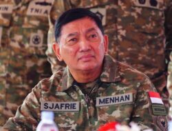 KRI Bung Hatta dan KRI Panah Amankan Kapal Asing pada Latihan Operasi Laut di Morowali