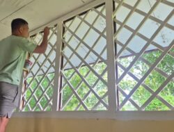 Satgas Yonif 312/KH Renovasi Tiga Ruang Kelas SD YPK Sota, Bukti Kepedulian TNI terhadap Pendidikan di Perbatasan