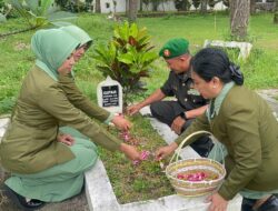 Momentum Hari Juang Kartika, Kodim 0808/Blitar Melaksanakan Ziarah Rombongan Di TMP Raden Widjaja