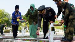 Jelang Hari Juang TNI Angkatan Darat, Kodim Bojonegoro Ziarah dan Tabur Bunga