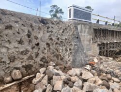 Pelaksana Tegaskan Tanggung Jawab, Proyek Jembatan Ulu Semong Jadi Sorotan