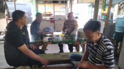 Bhabinkamtibmas Polsek Cikupa Sambangi Warung Warga di Desa Sukadamai, Perkuat Kamtibmas