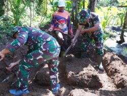 Peduli Kesehatan Warga, Satgas TMMD Ke 127 Kodim 0808/Blitar Kerjakan Pondasi MCK Mbah Sinem