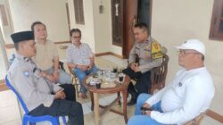 Bhabinkamtibmas Laksanakan Kunjungan dan Silaturahmi ke Kepala Desa Pasir Jaya
