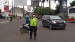 Polsek Cikupa Laksanakan Pengaturan Lalu Lintas Pagi di Cikupamas