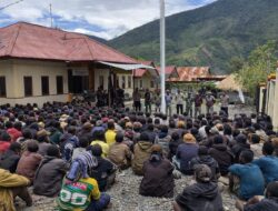 Koramil 1714-01/Ilu Kawal Aksi Demo Damai Masyarakat Distrik Ilu (20 Kampung) di Kabupaten Puncak Jaya