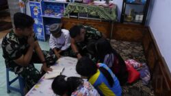 Bangun Generasi, Satgas TMMD Ke 127 Bimbing Belajar Anak-Anak Barurejo 2 02