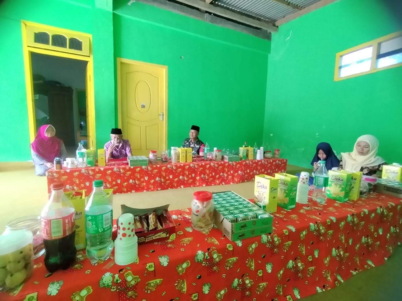 Babinsa Desa Ngaringan Laksanakan Halal Bihalal, Wujudkan Toleransi Beragama