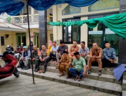 Bhabinkamtibmas Takziah di Kediaman Ketua RT 08/02 Desa Sukanagara