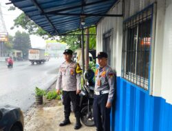 IPTU Rusandi Pimpin Penyekatan Truk Sumbu Tiga, Polsek Cikupa Bersama Dishub Tertibkan Jam Operasional