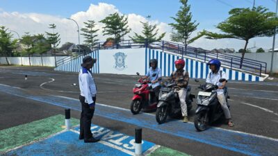 Tanpa Tilang, Polantas Tuban Edukasi Warga Soal Aturan Lalu Lintas