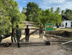TMMD Ke-127 Kodim 1804/Kaimana Laksanakan Pembersihan Perbaikan Jembatan di Kampung Marsi