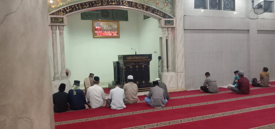 Bhabinkamtibmas Polsek Cikupa Laksanakan Program Subuh Keliling di Masjid Nur Rohman 1 IMG 20260326 WA0005