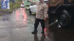 Polsek Cikupa Laksanakan Pengaturan Lalu Lintas Sore, Antisipasi Kemacetan di Cikupa Mas