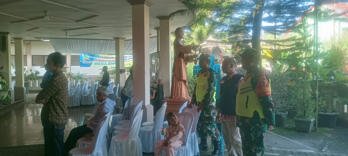 Babinsa Babadan Bersama Satgas Bela Kasih Amankan Ibadah Paskah 2026 Di Gereja Katolik ST. Petrus Paulus