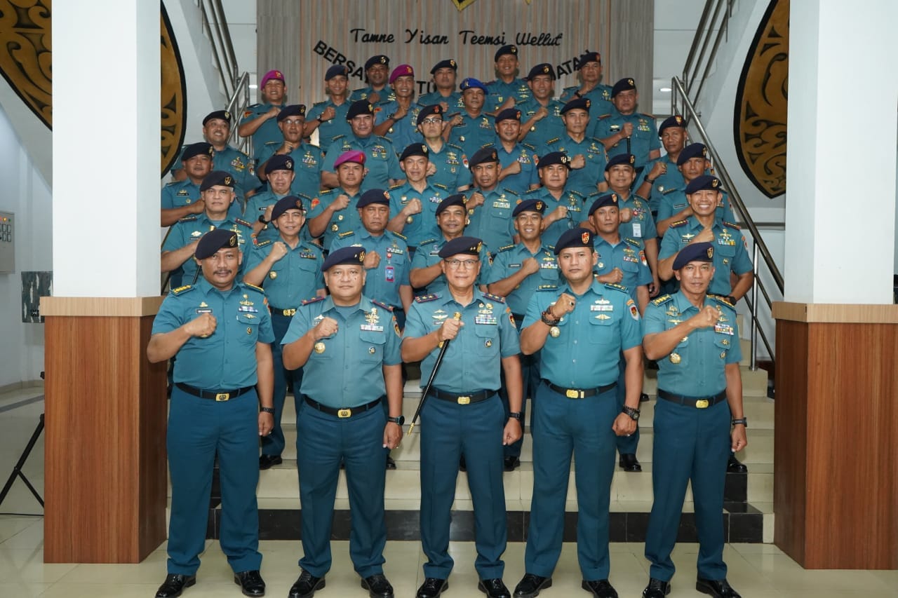 Komandan Kodaeral XIV Sorong Terima Laporan Kenaikan Kenaikan Pangkat 27 Perwira