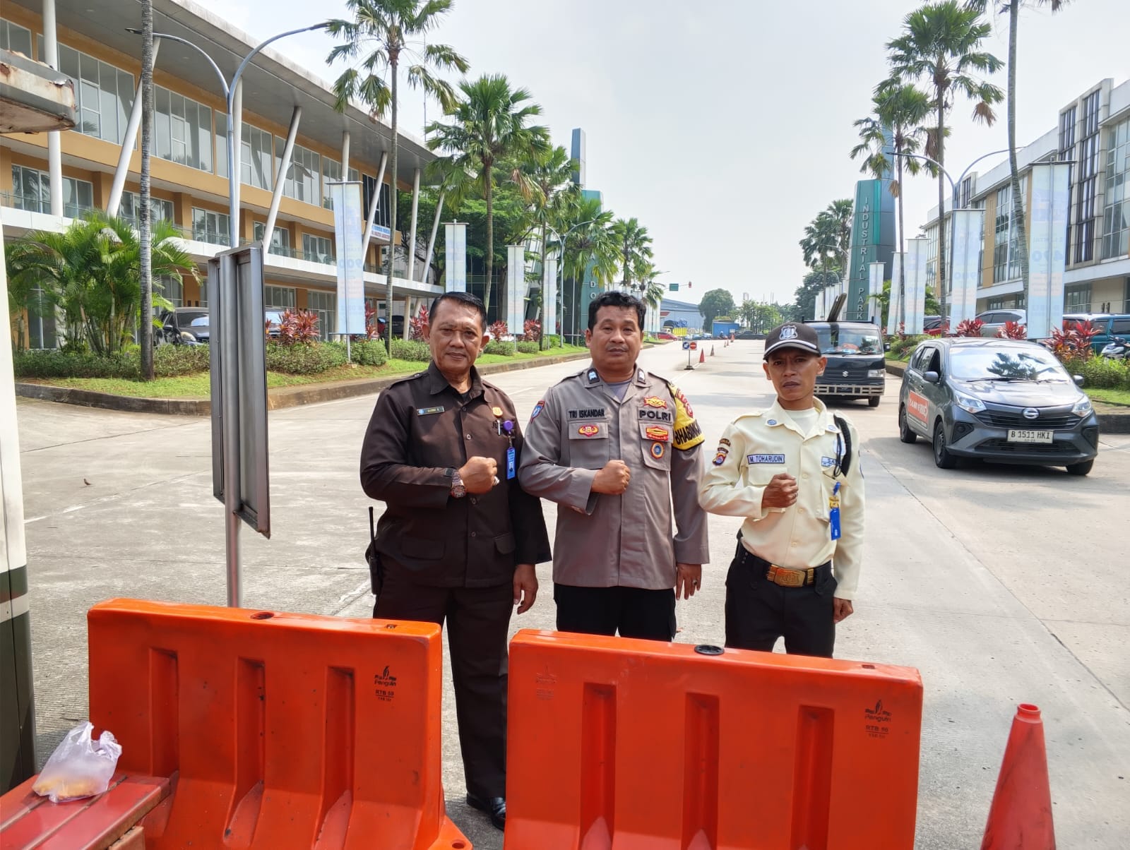 Aiptu Tri Iskandar Bhabinkamtibmas Sambang Warga Bitung Jaya Sampaikan Himbauan Kamtibmas