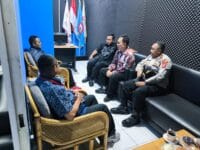 Kapolsek Cikupa Cek Lokasi Kunjungan Kapolri dan Presiden KSPSI AGN, Pastikan Kesiapan Pengamanan