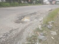 Diduga Asal Hampar, Jalan Proyek PUPR Pringsewu Langsung Rusak Jalan Tugu Sari Nongko–Veteran Disorot