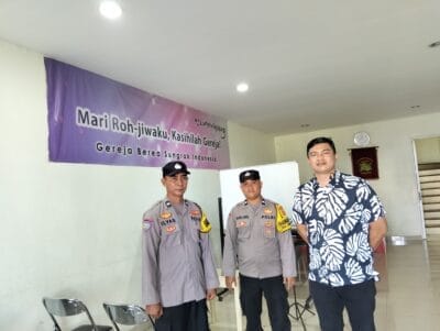 Polsek Cikupa Amankan Ibadah Minggu Kasih, Umat Beribadah Aman dan Khidmat
