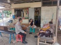 Aiptu Mukhsodin Sambangi Warung Bhabinkamtibmas, Serap Aspirasi Warga Sukadamai