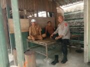 Aiptu Rukmono Sambangi Tokoh Masyarakat Budimulya, Perkuat Sinergitas Kamtibmas